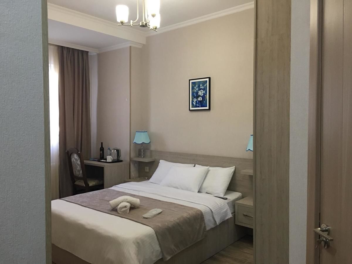 Отель Hotel Triston Тбилиси